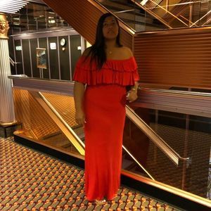 Meet your Posher, Mia